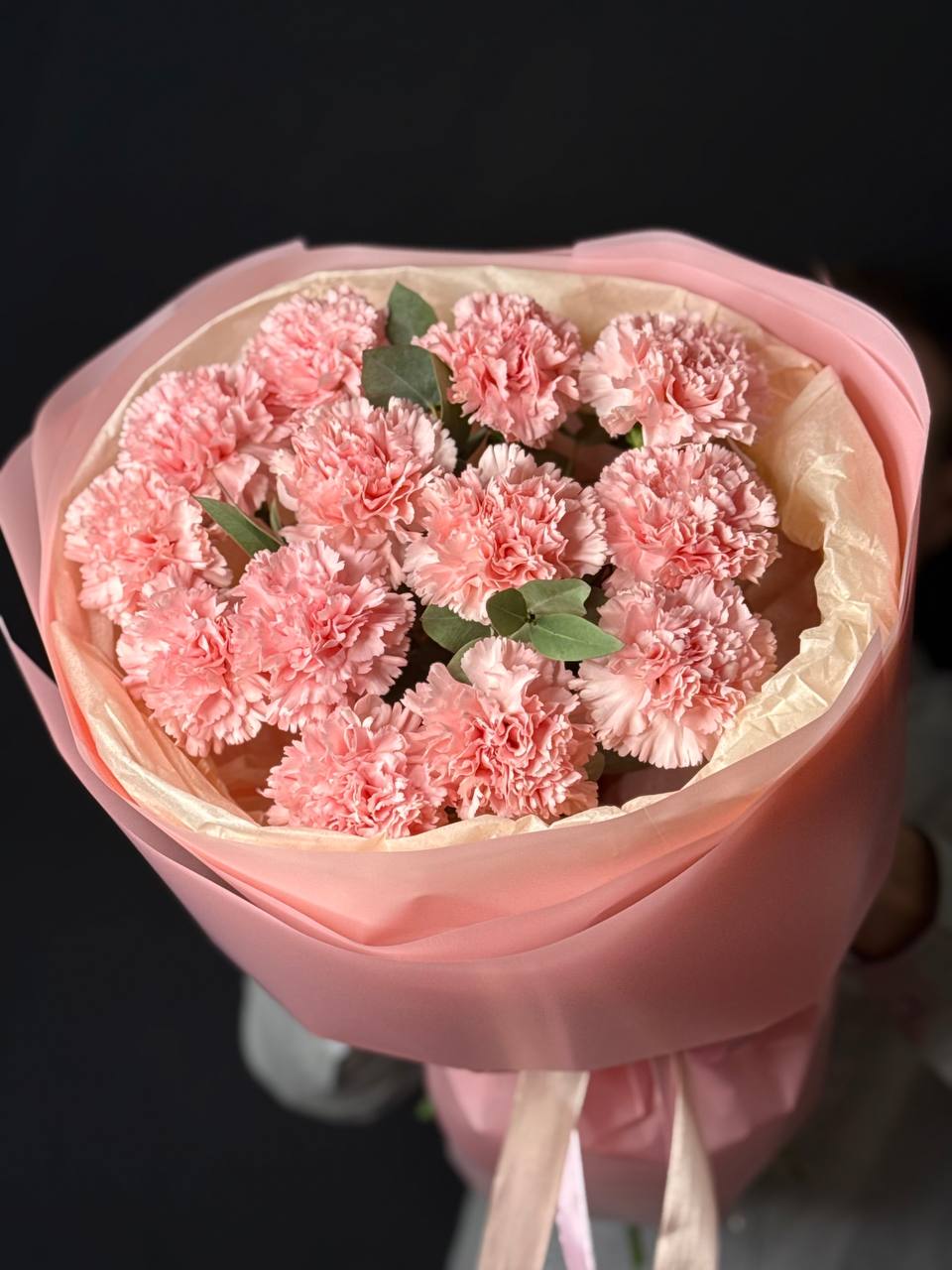 Букет из 13 розовых диантусов