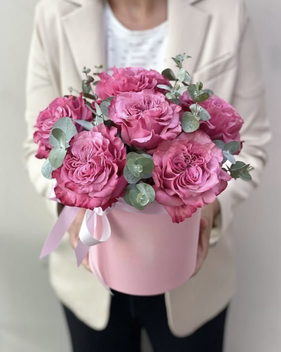 Коробка пионовидной розы