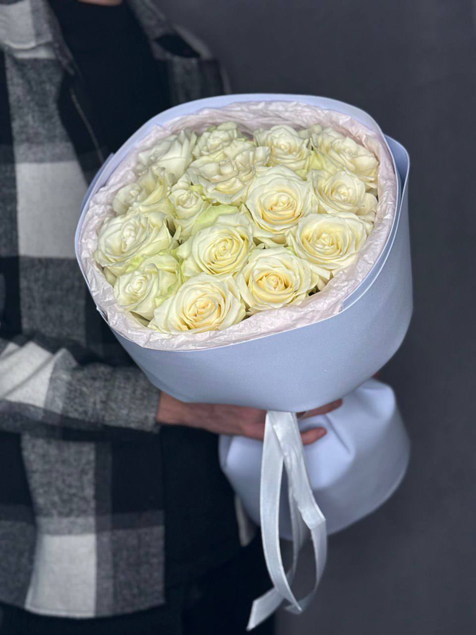 Букет из 15 белых кенийских Роз №141