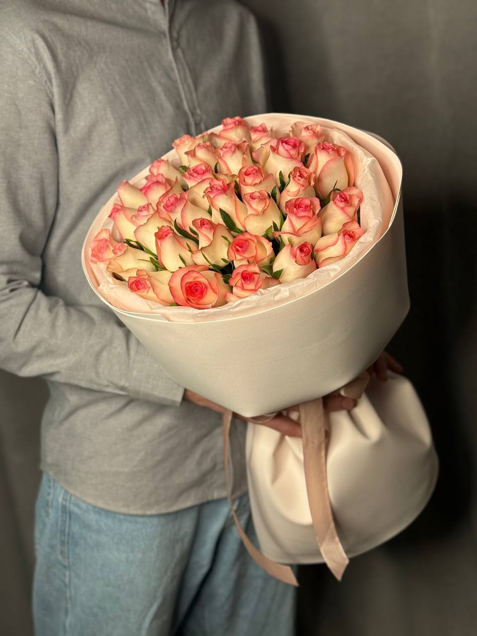 Букет из 31 розы Джумилия №317